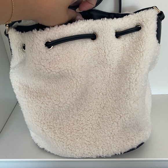 DKNY Tilly Stacked Logo Drawstring Bucket Bag - Picture 3 of 13